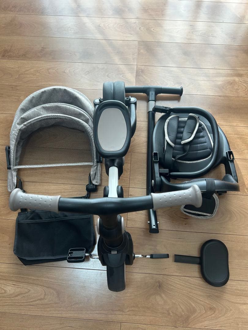 【中古品】子供用三輪車　7in1 BTM ホワイト