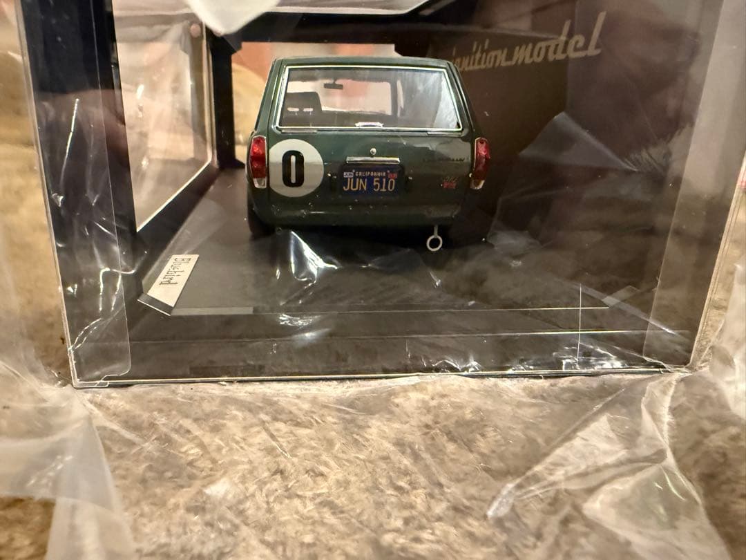 イグニッションモデル　ダットサンブルーバードワゴン510 グリーン 1/18
