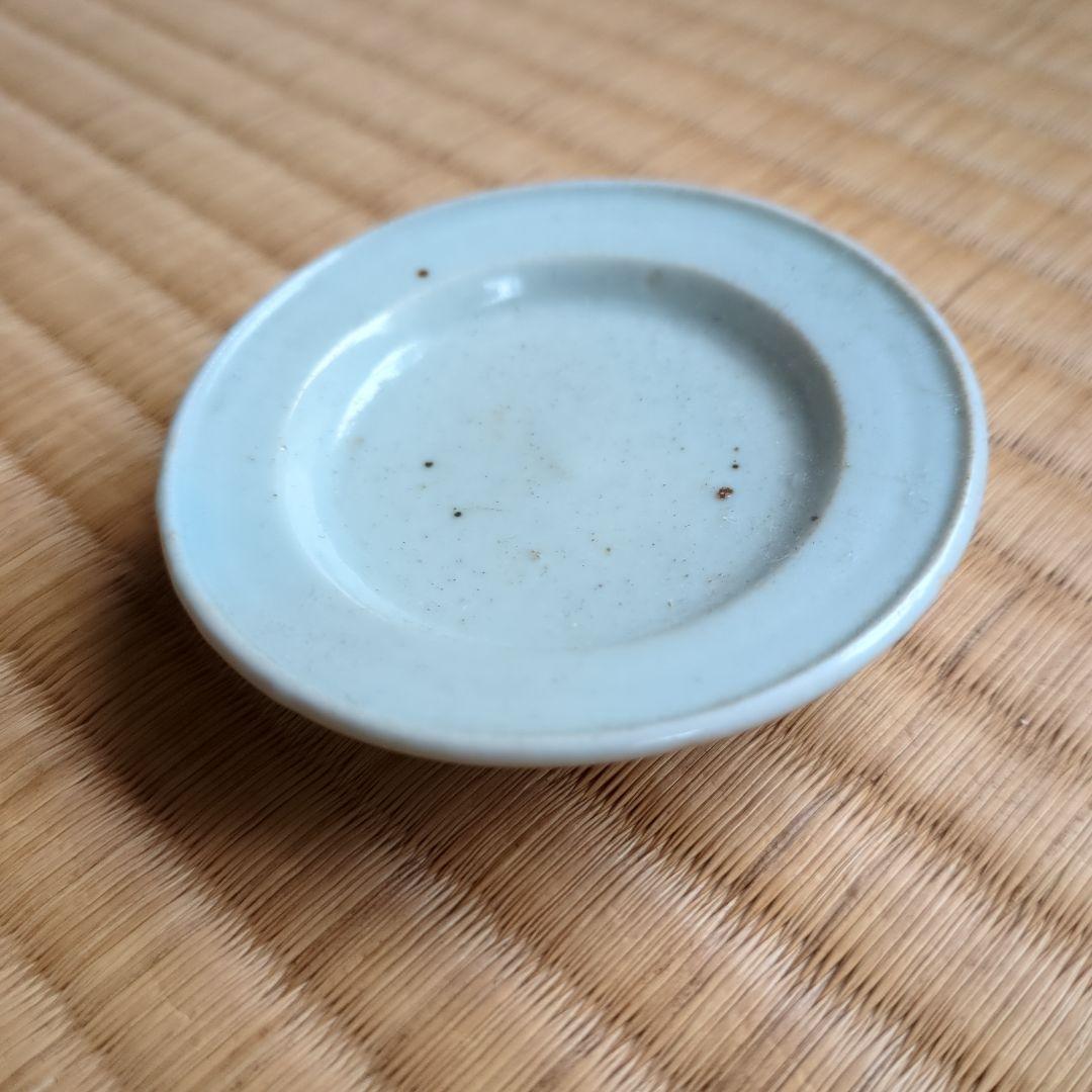 白磁皿 木箱付き 直径約10cm　骨董品　李朝初期　白磁　折縁　皿