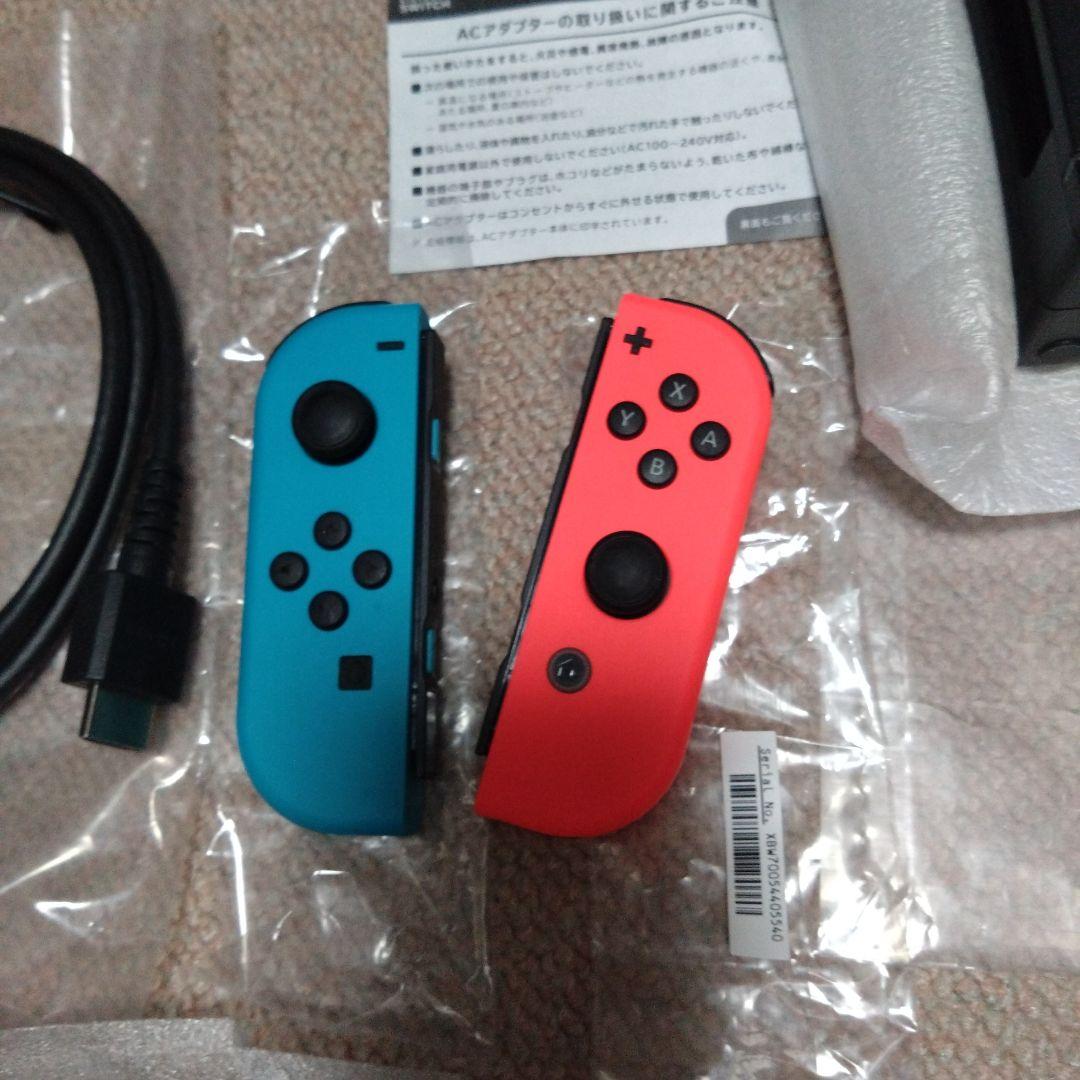 ほぼ未使用に近いNintendo Switch ネオンブルー/ネオンレッド 本体