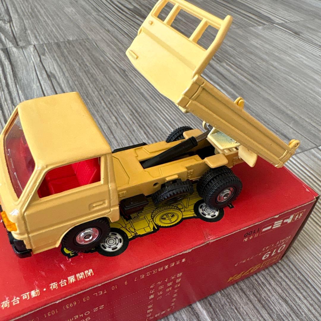 トミカ ダンディ019 三菱キャンターダンプトラック