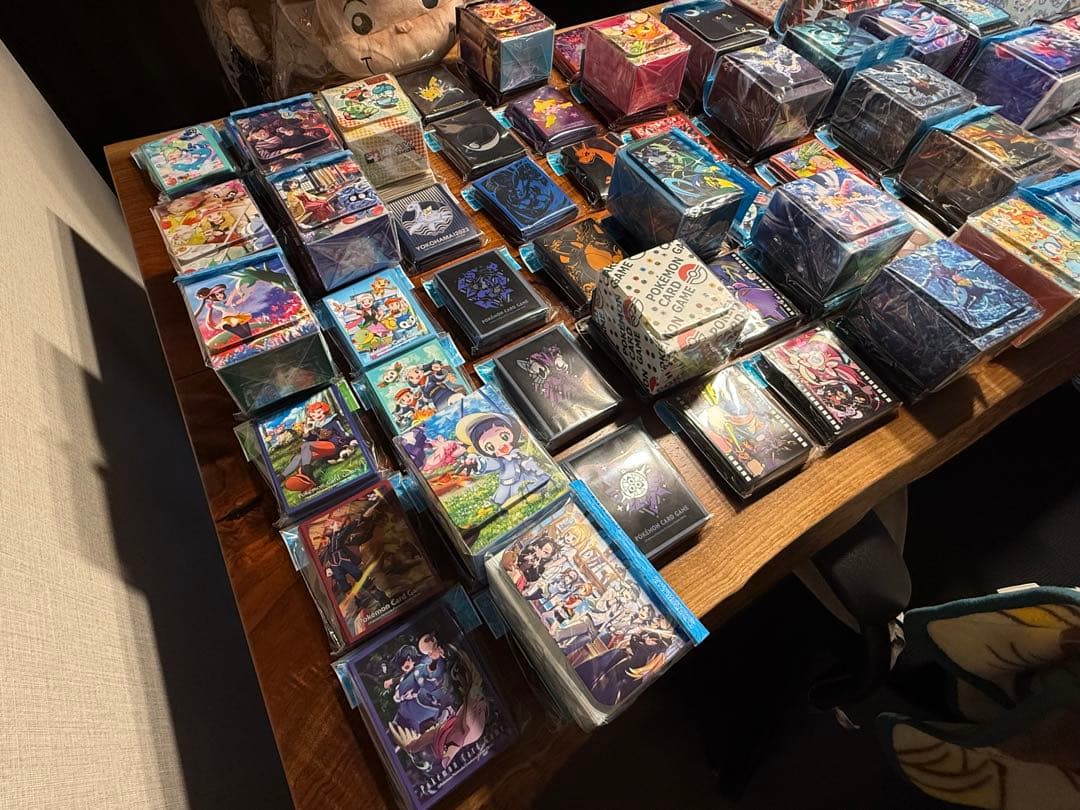 ポケモンカード　デッキシールド92個　カードケース42個　未開封品まとめ