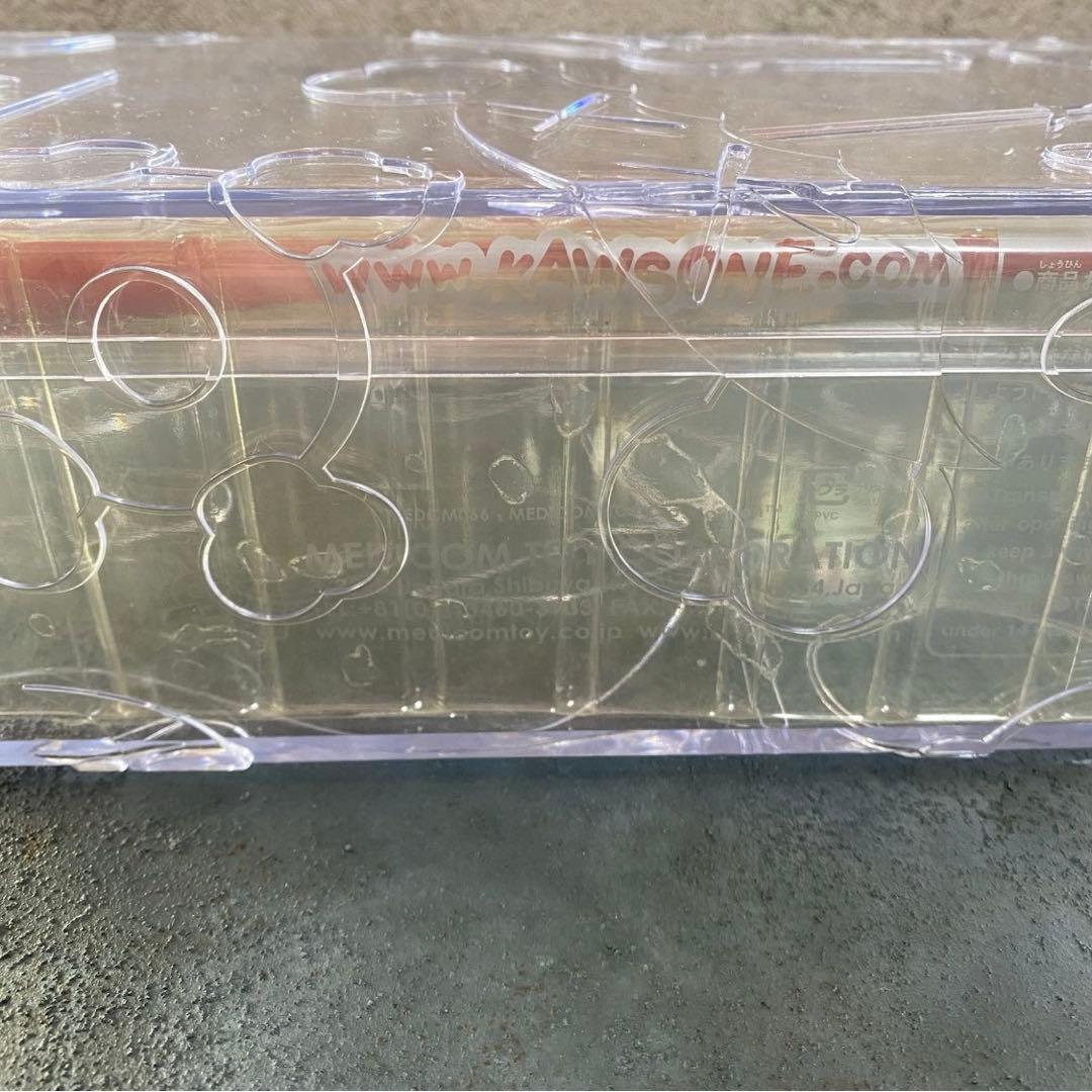 KAWS × Colette Comme Des Garcons フィギュア