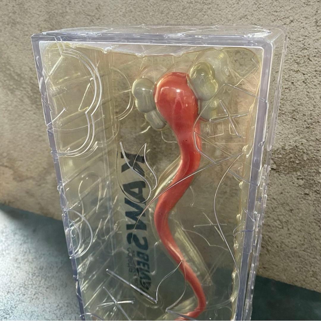 KAWS × Colette Comme Des Garcons フィギュア