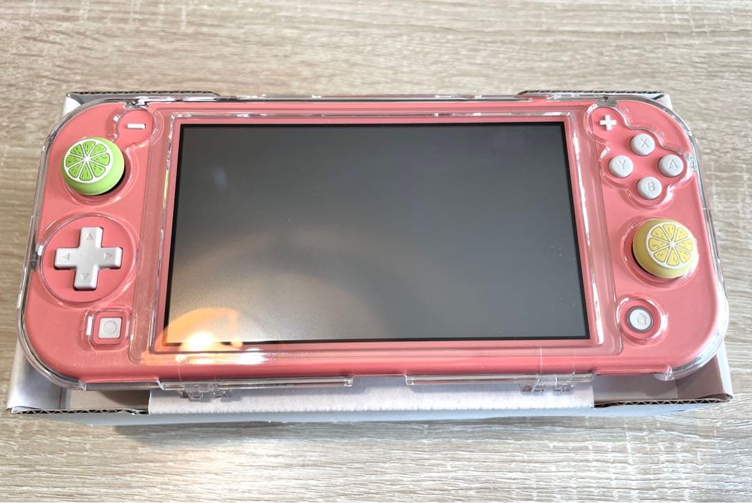 Nintendo Switch Lite スイッチライト　本体　コーラルピンク