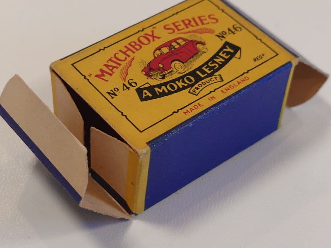 MATCHBOX No.46 MORRIS MINOR 1000 ※メタルホイル