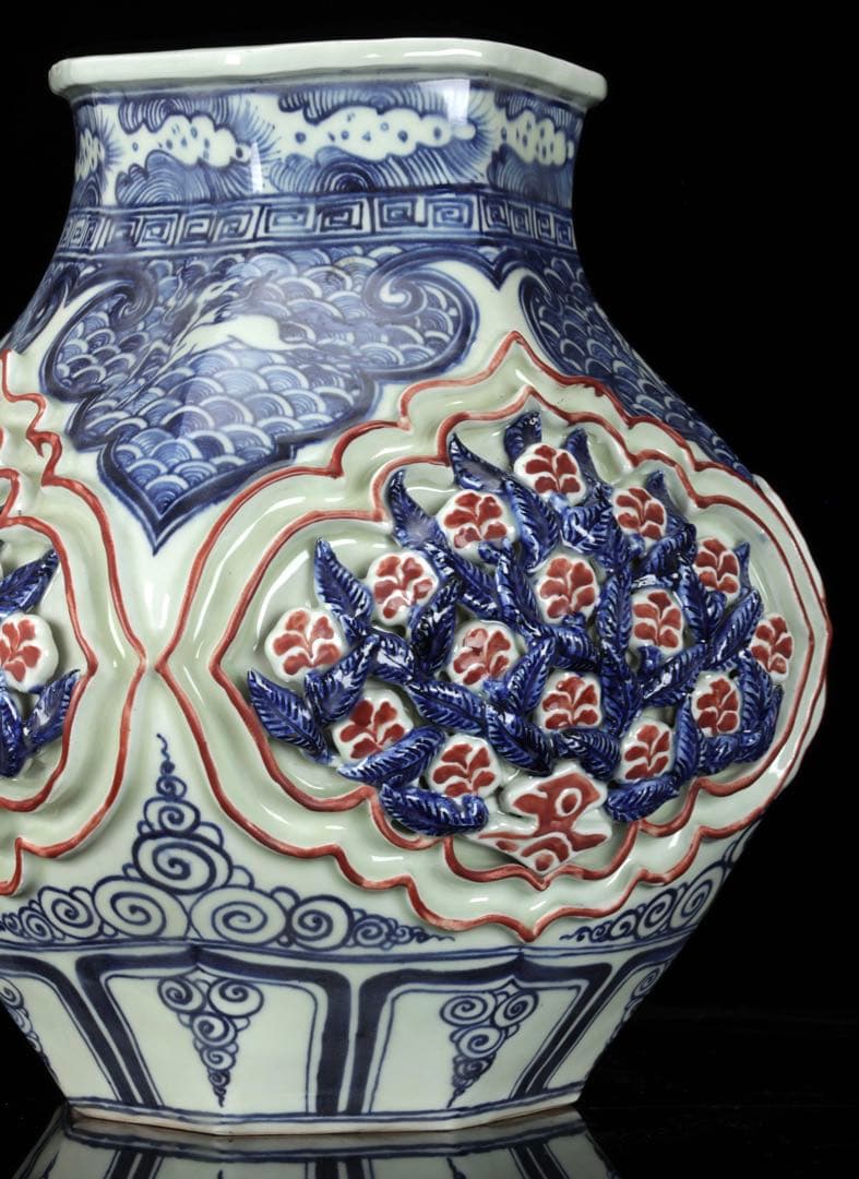 壺 中国古玩 青花釉裏紅透彫花弁麒麟紋壺 唐物 飾壺 花瓶 時代物 古美術 骨董