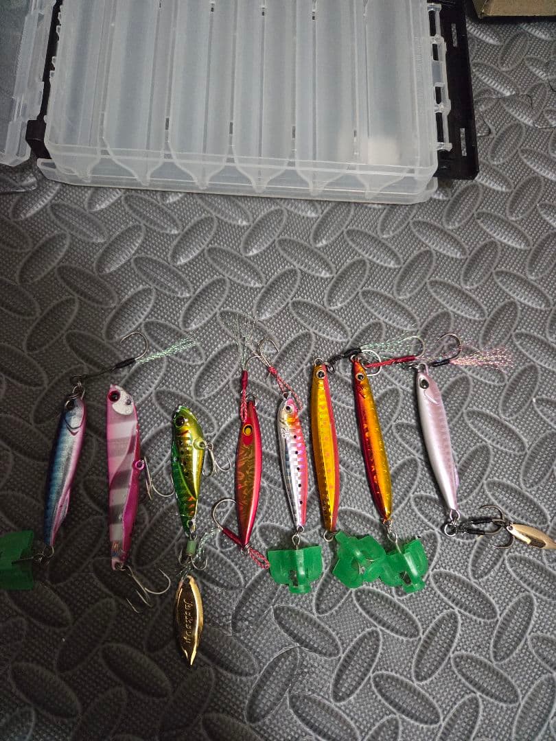 ジグ１３点セット　ケース付き　TGベイト