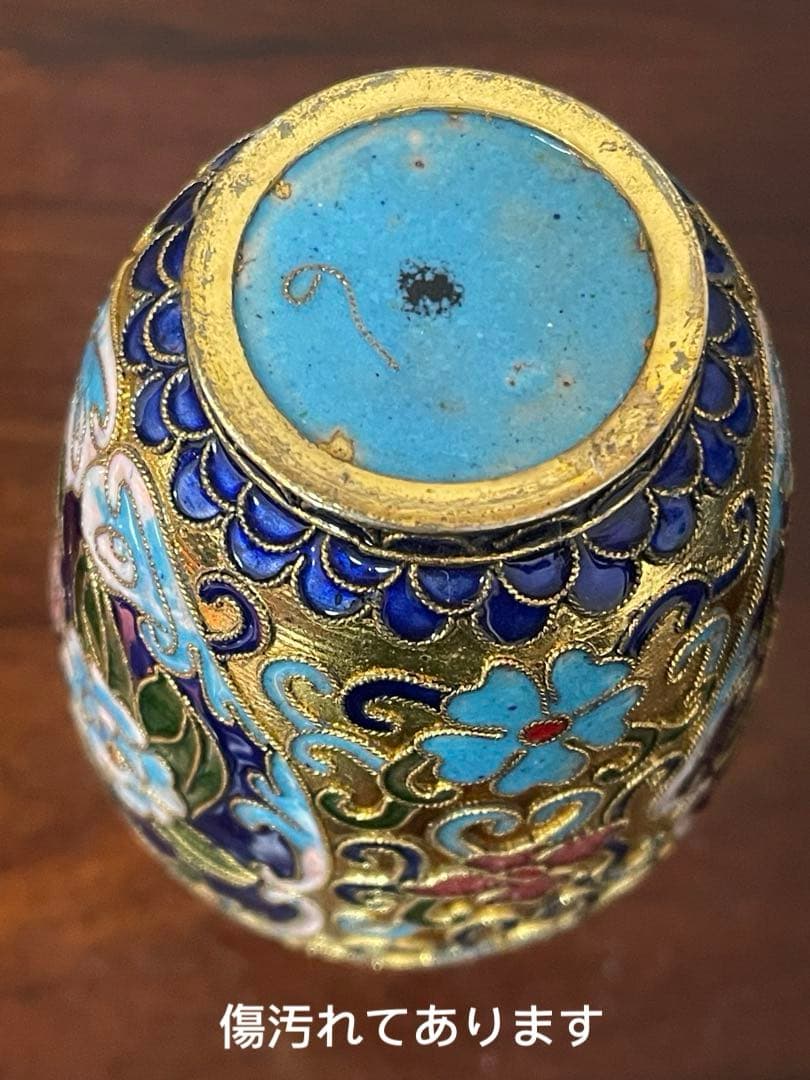 中国美術 梅蝶柄 七宝 花瓶 一对。七宝焼 壶1個台付き。一輪挿し一個おまけ付き