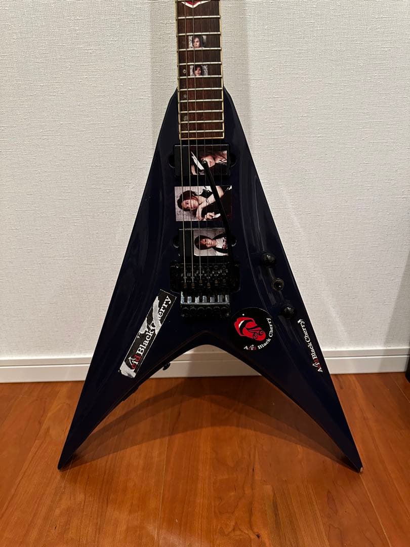 GrassRoots V型エレキギター 動作未確認　フライングV ギター