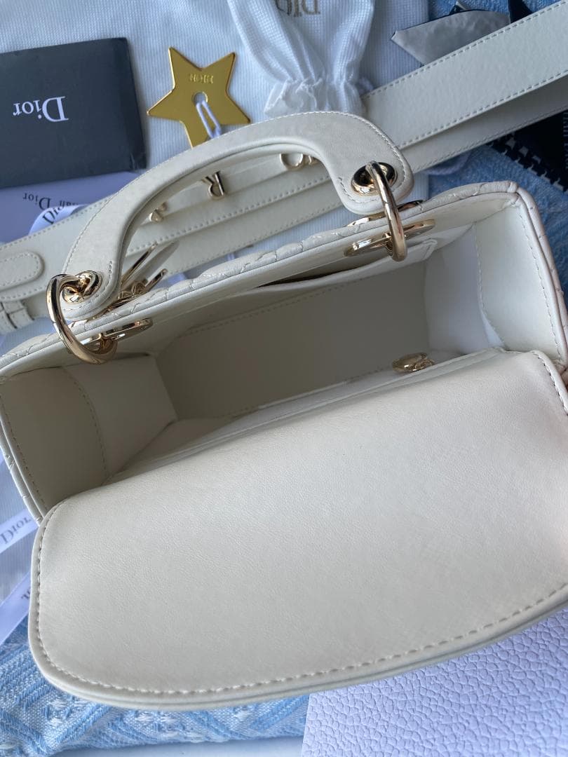 ホワイト ディオール スモールショルダーバッグ 箱付
