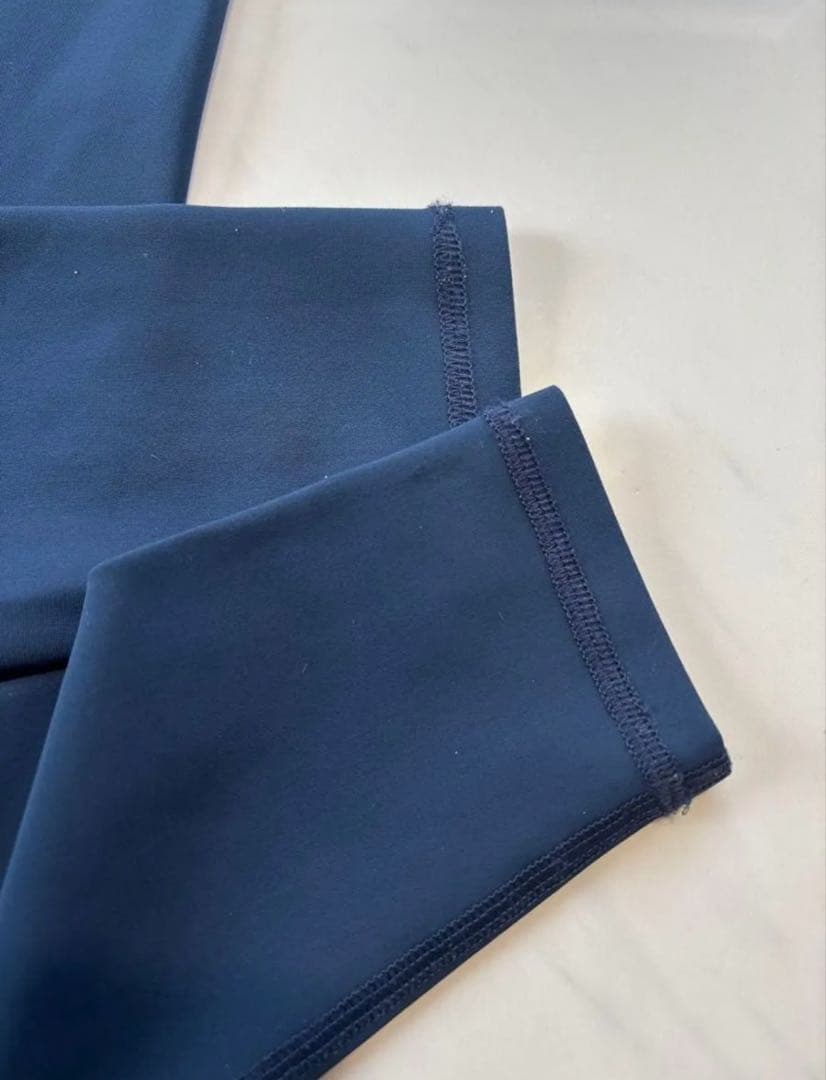 【レア】アローヨガ　alo yoga レギンス　ネイビー　XXS