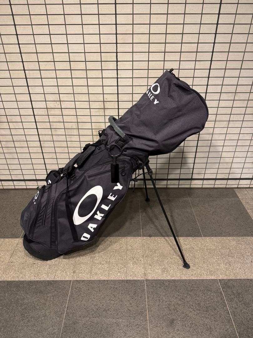 OAKLEY キャディバッグ 黒 スタンド付き