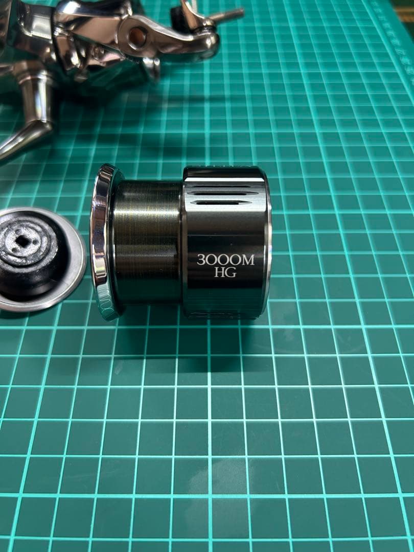 22ステラ 3000MHG スピニングリール ゴメクサスハンドルノブ