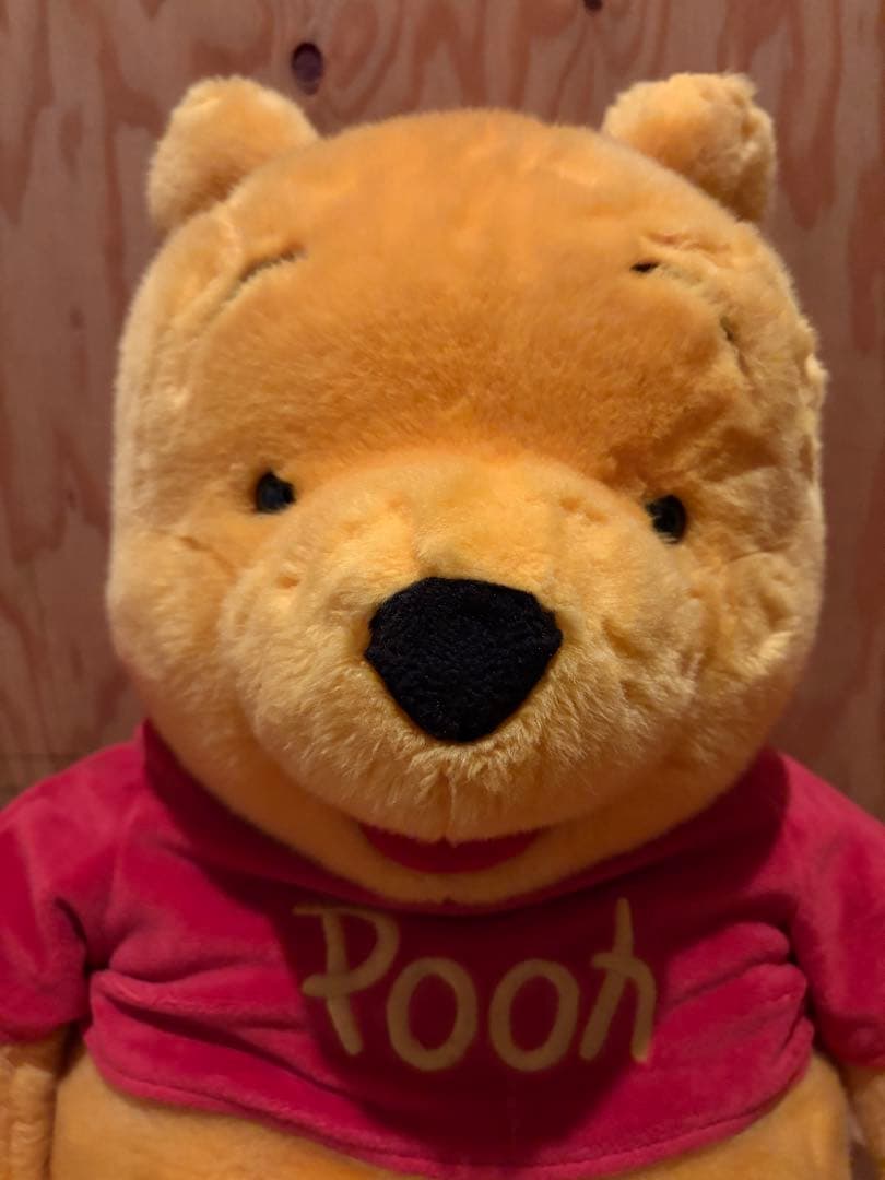ディズニーストア限定　特大くまのプーさん　ぬいぐるみ　座高約56cm