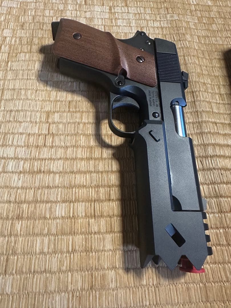 東京マルイ　千束の銃　(ガスガン)