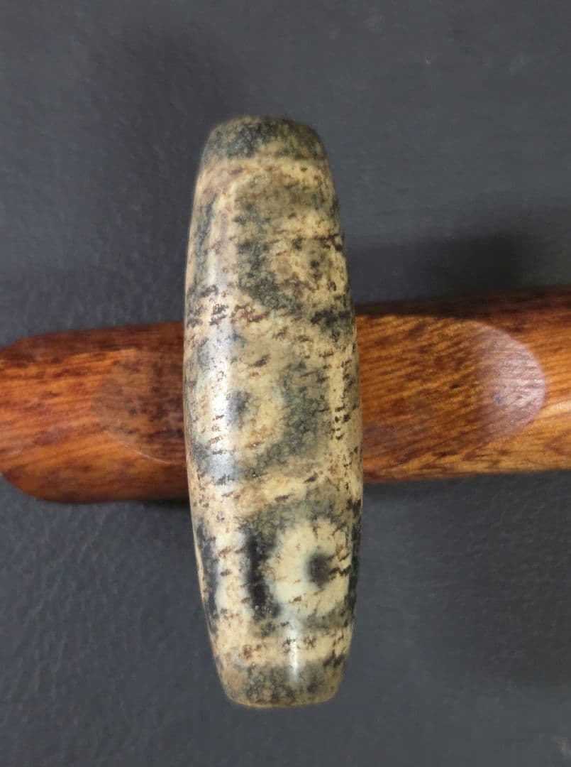 790　天珠　亀甲長壽九眼天珠　dzibeads　！