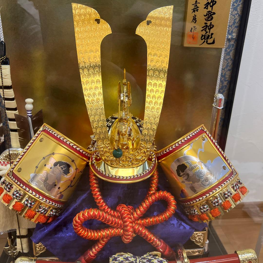 五月人形　兜　ケース入り・オルゴール付