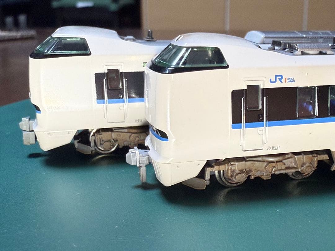 KATO 10-1745、10-1746 683系4000番台 サンダーバード