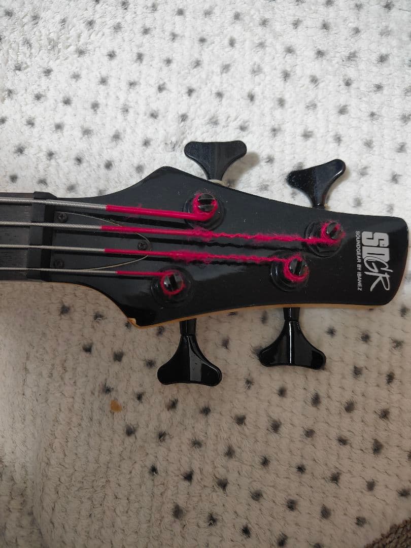 Ibanez Soundgear SRGR ベース ケース付き