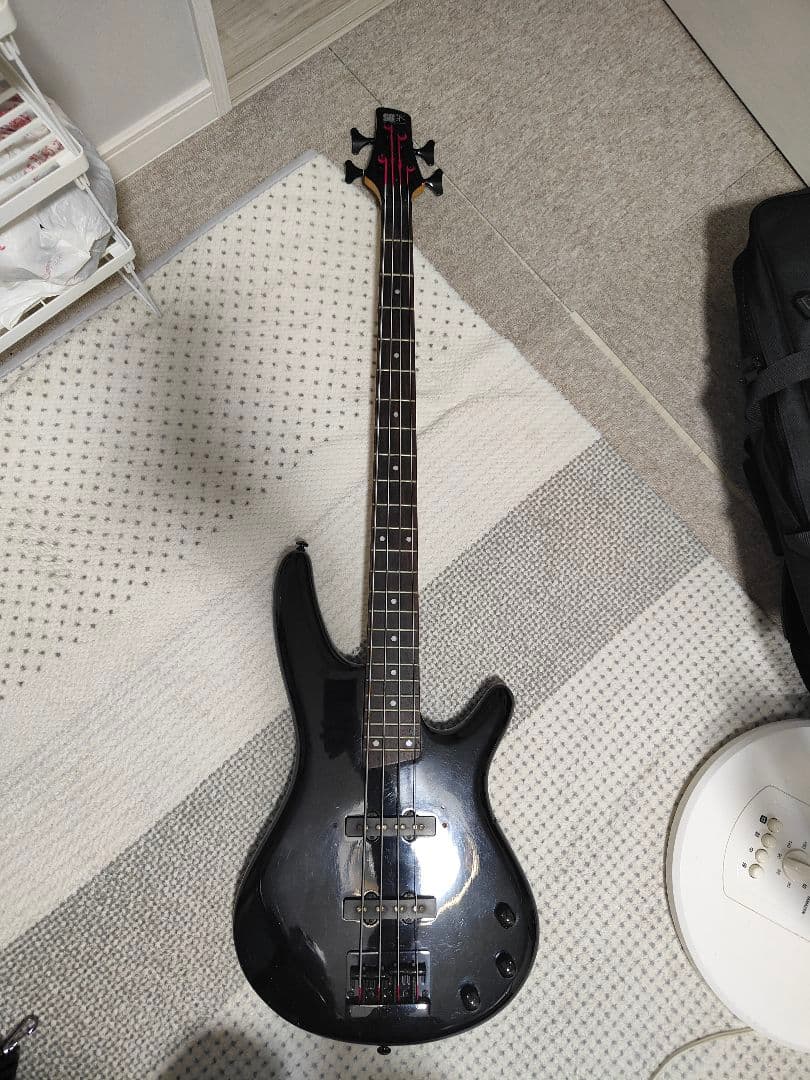 Ibanez Soundgear SRGR ベース ケース付き