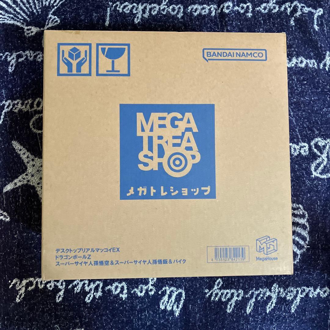 ドラゴンボール　デスクトップリアルマッコイ　孫悟空&孫悟飯&バイク　フィギュア