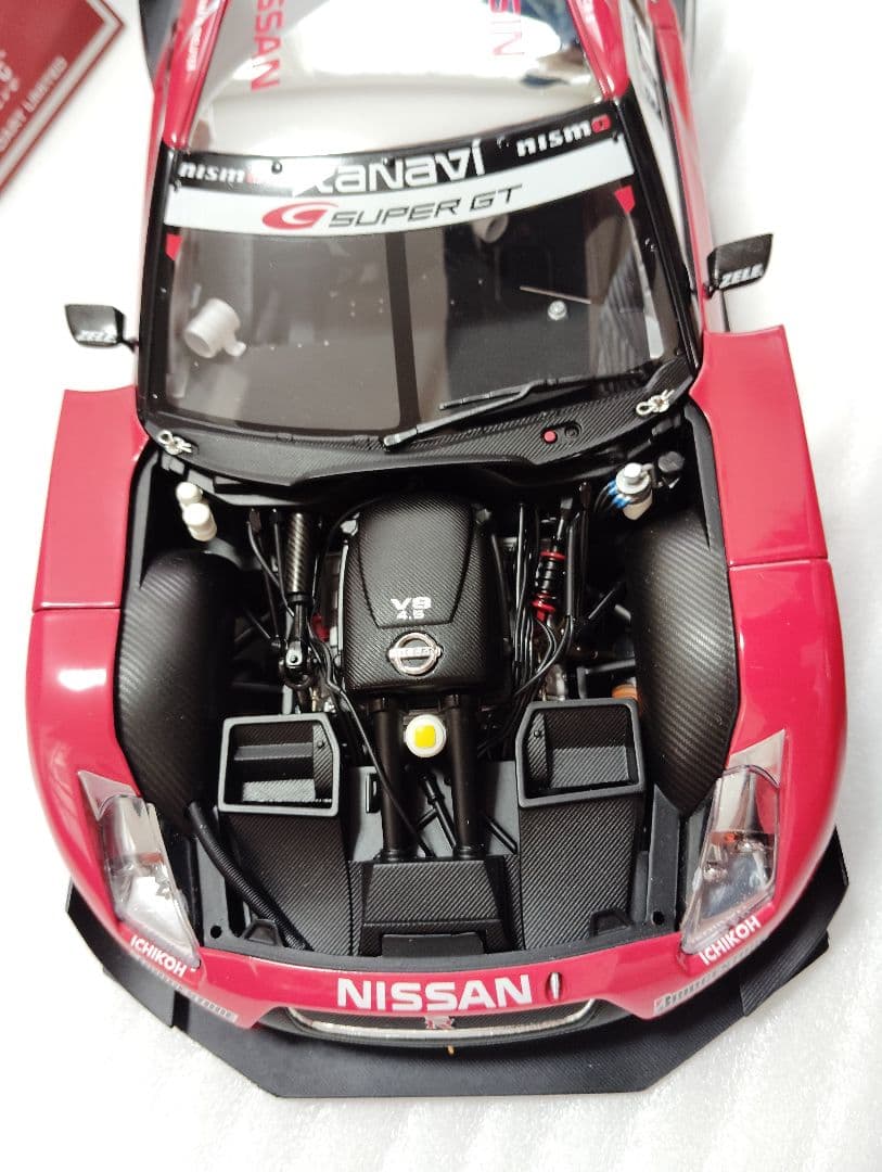 G04 オートアート製 1/18 XANAVI NISMO GTR 2008