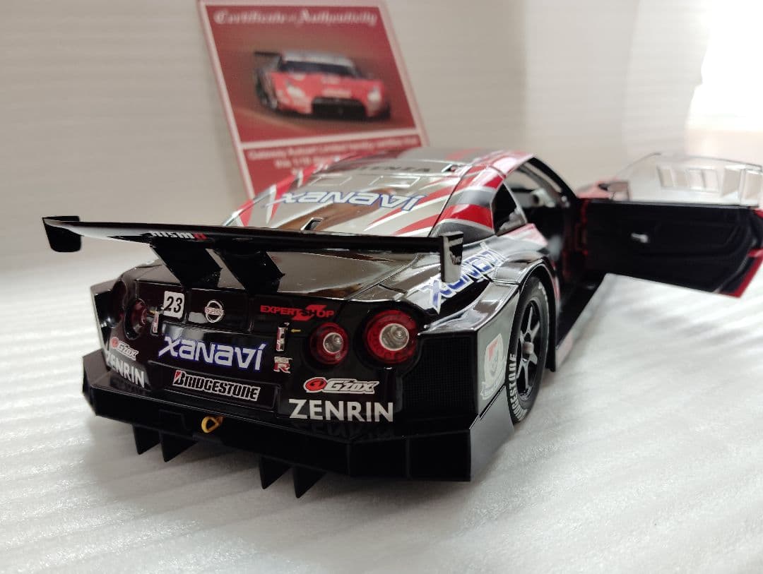 G04 オートアート製 1/18 XANAVI NISMO GTR 2008