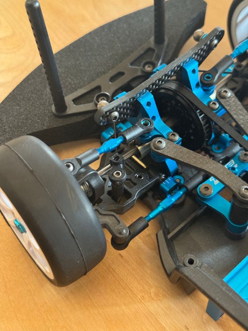 ラジコンカー タミヤTA07 ダンパーなし　ジャンク品