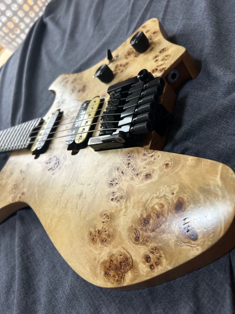 EART GUITAR ヘッドレスギター