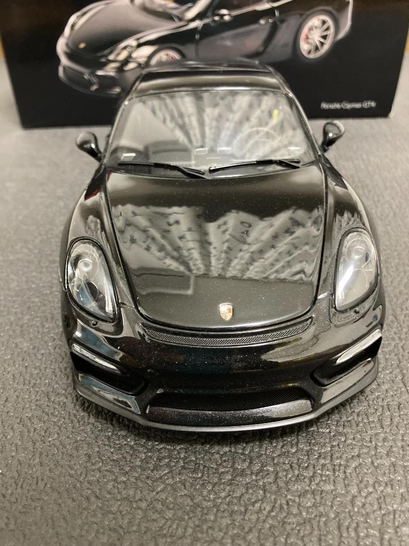 1/18 Porsche Cayman GT4 ポルシェ ケイマン