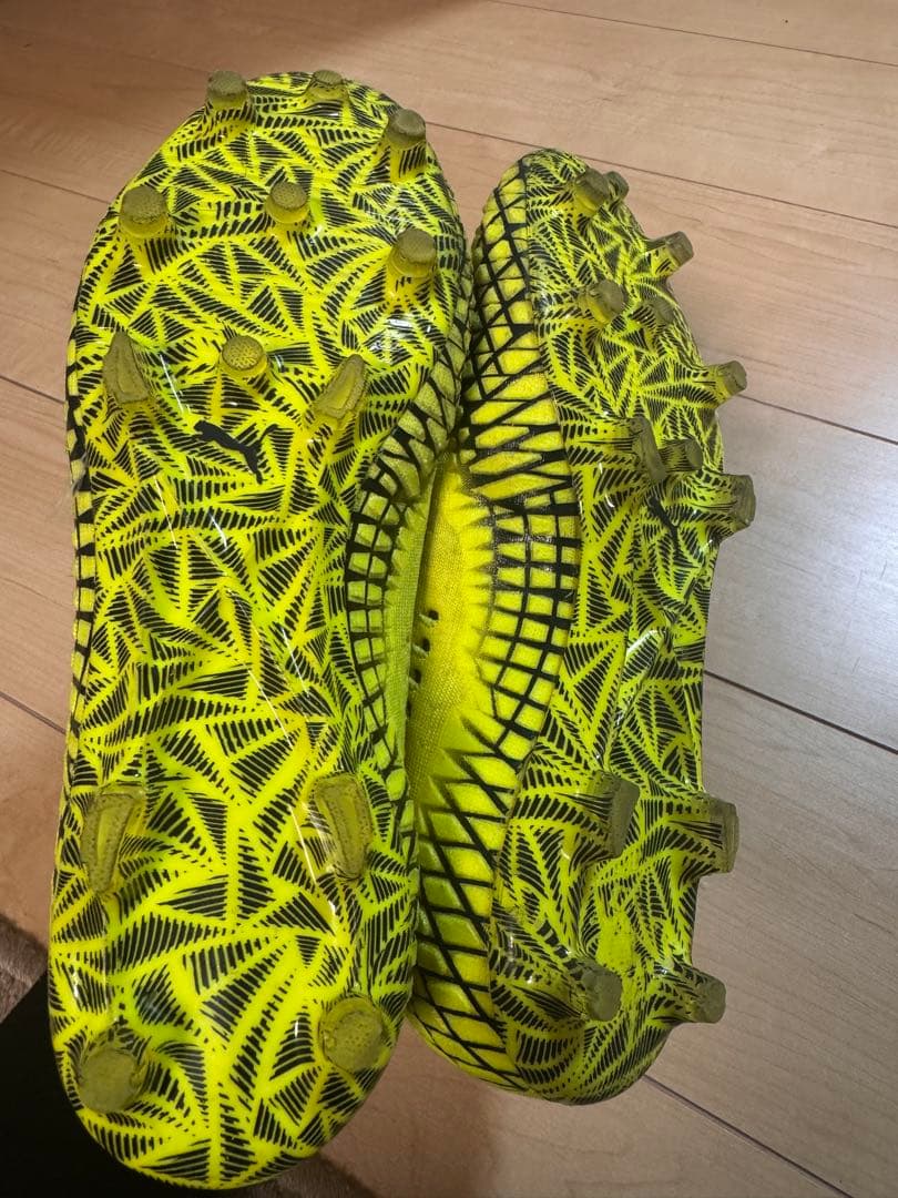 プーマフューチャー　27センチ