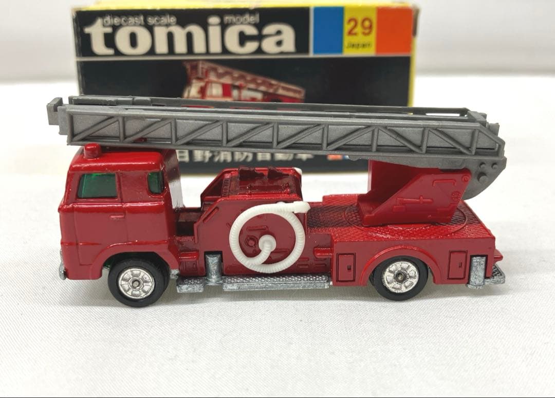 トミカ 日野消防自動車 赤 No.29 黒箱