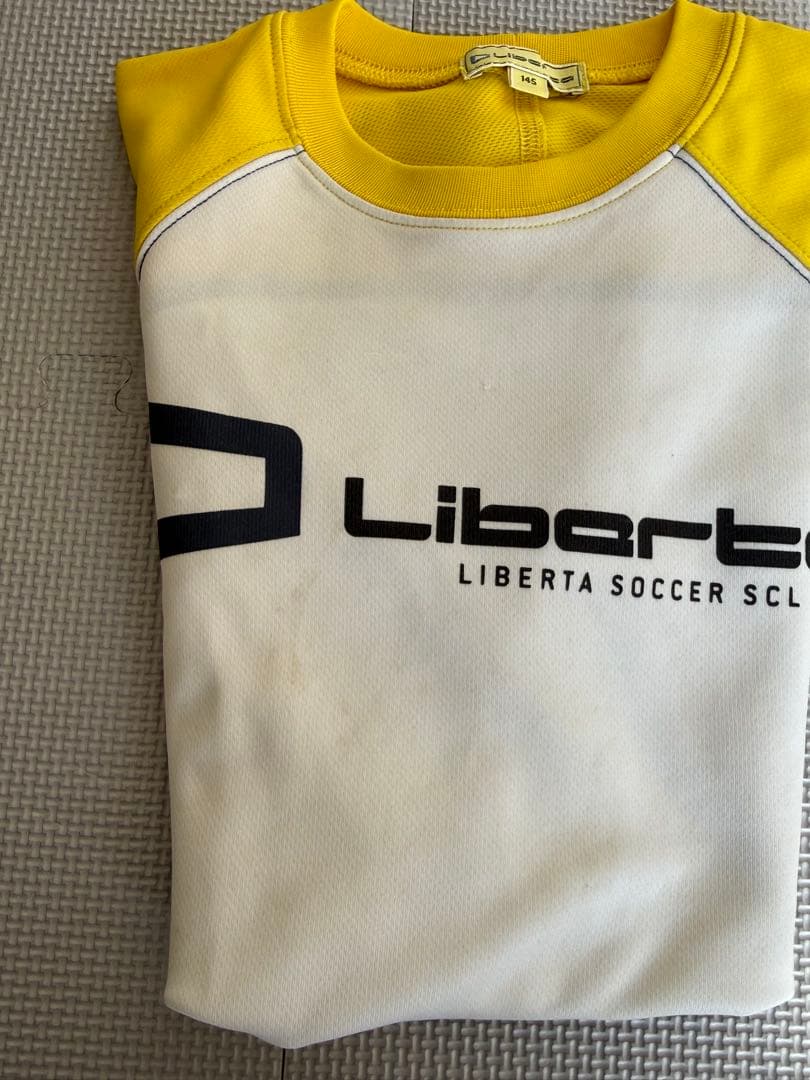 リベルタ サッカーユニフォーム 145 上下セット　ジャージ140上下セット