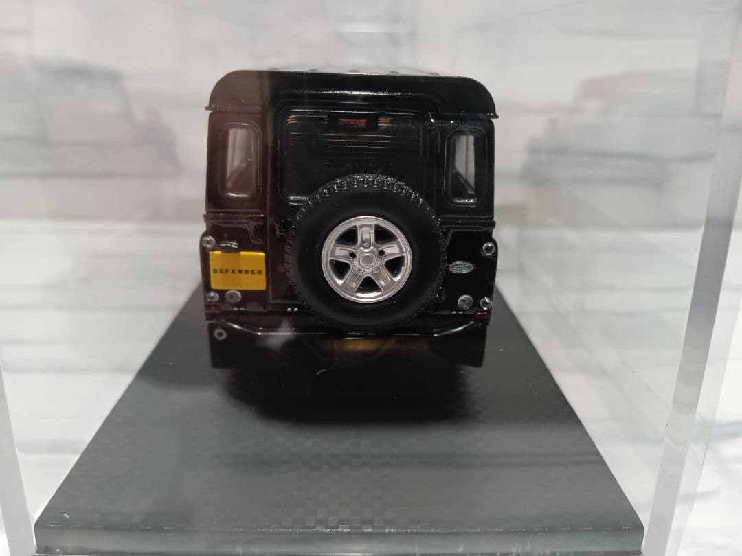 1/43 ランドローバー　ディフェンダー110 ブラック　2014 ミニカー
