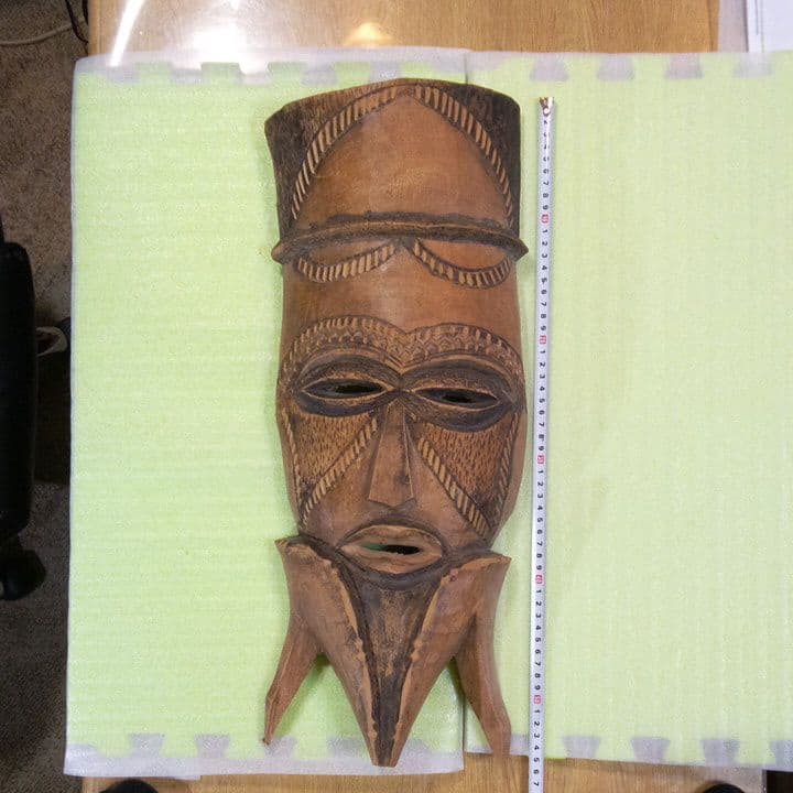 インドネシア製　壁掛け木彫　オブジェ　木製　木彫り　インテリア　魔除け　厄除け