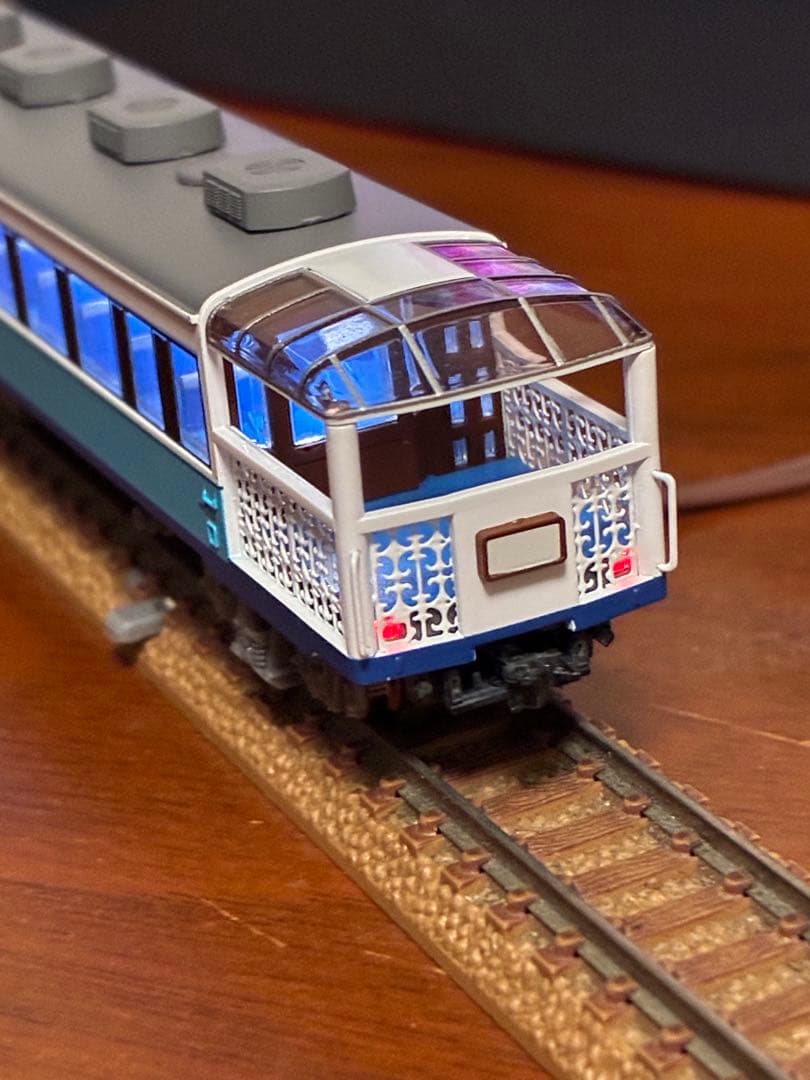 j*7様 アイランドエクスプレス四国　客車5両　マイクロエース　ライト室内灯点灯