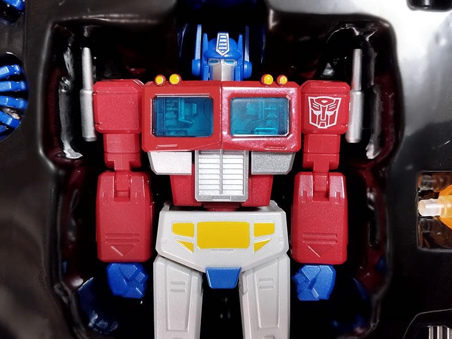 公式 可動強化重塗装版 オプティマスプライム 全高約13.5㎝ 可動フィギュア