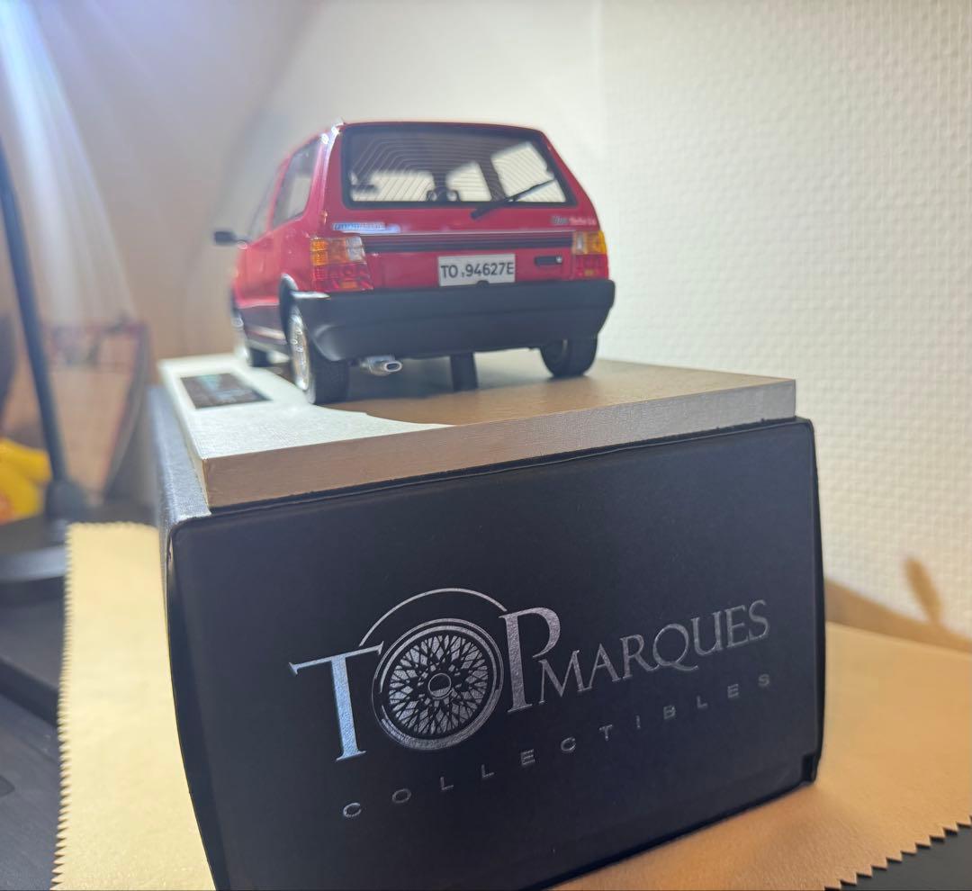 FIAT Uno Turbo i.e. ミニカー 1/18赤