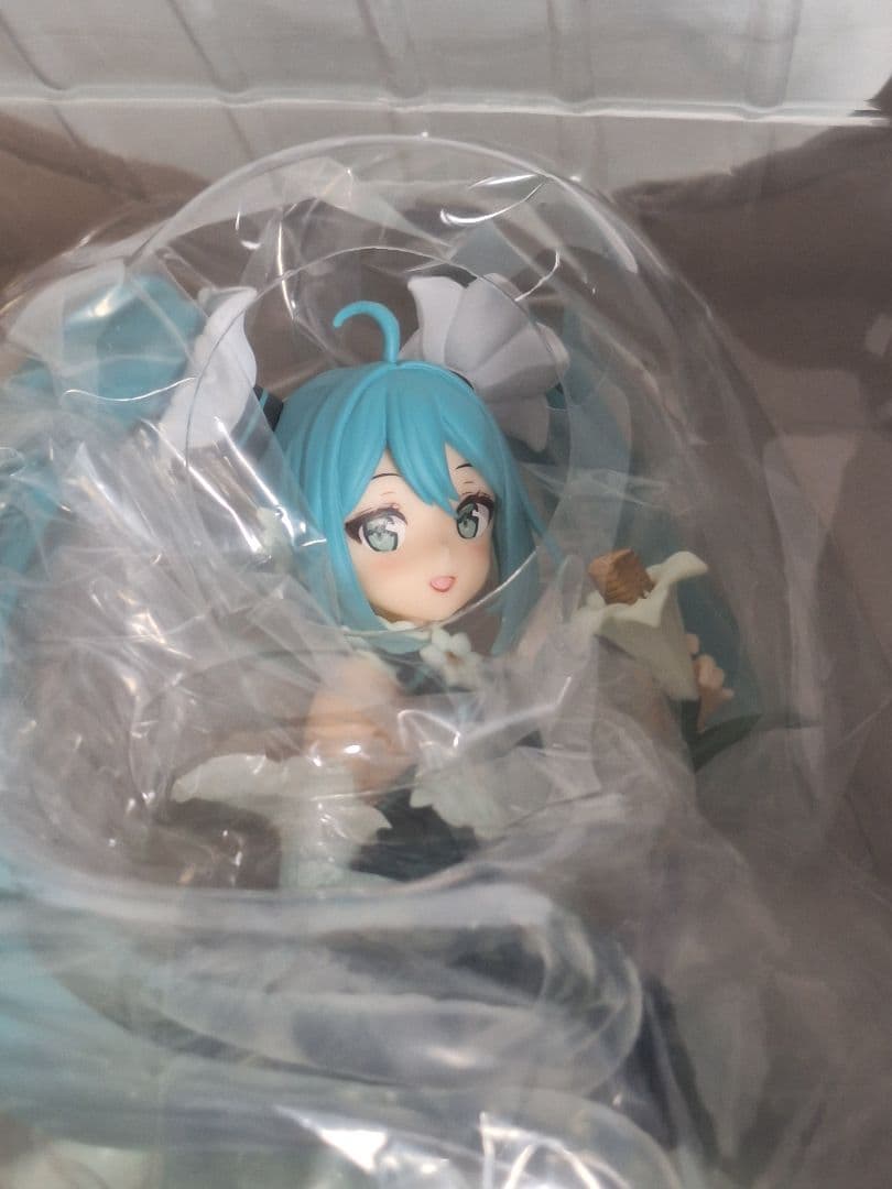 初音ミク　フィギュア