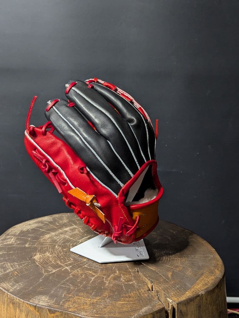 レッド×ブラック軟式内野手用グローブ