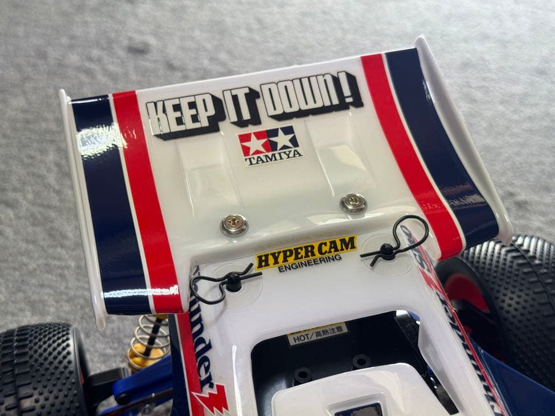 タミヤサンダーショットボディ&ウイング搭載セイントドラゴンシャーシ、メカ・OP付