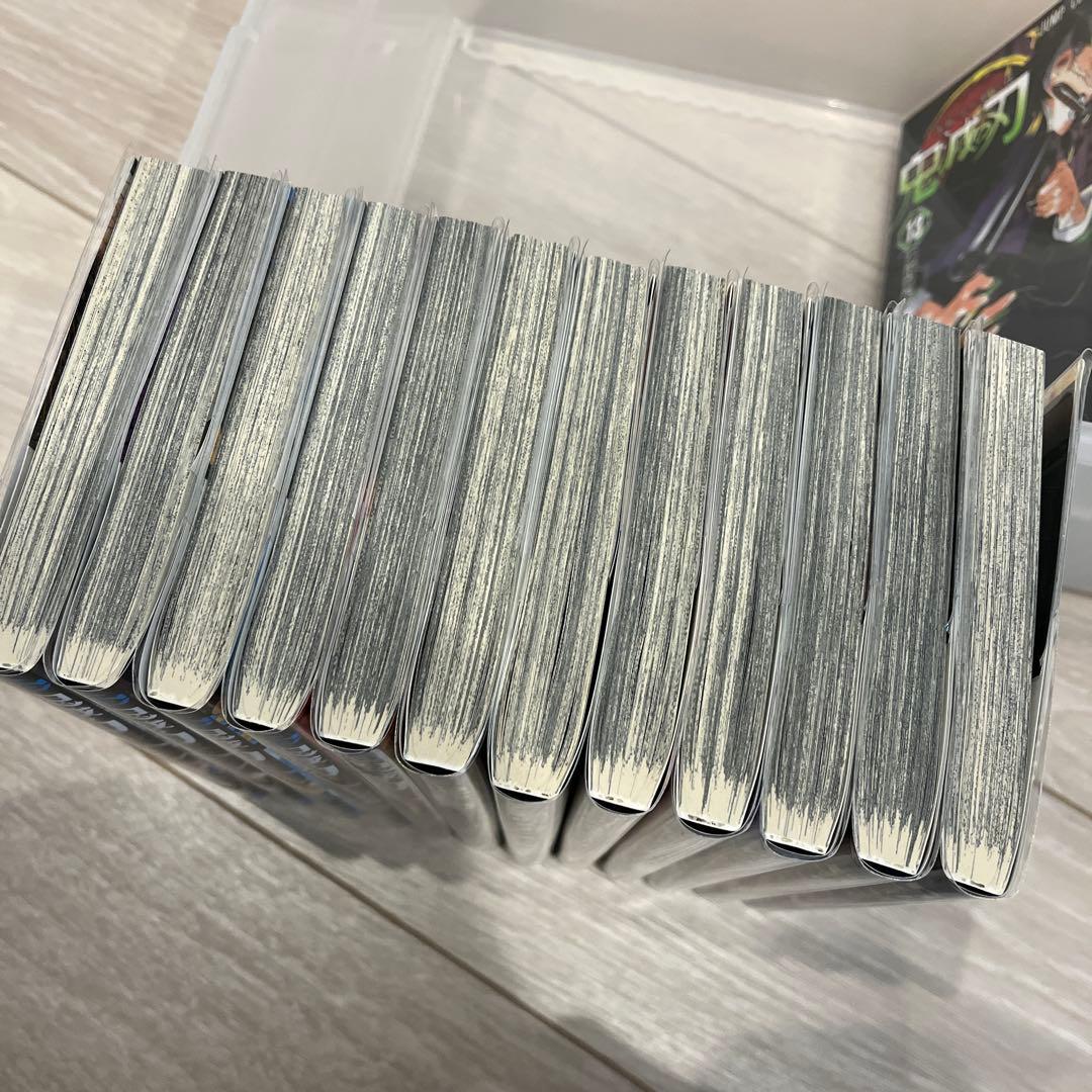 鬼滅の刃 1〜23巻 全巻セット＋公式ファンブック鬼殺隊見聞録弐