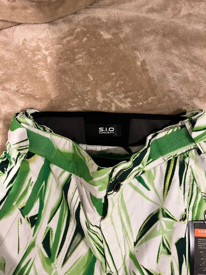 【新品未使用】デサント S.I.O スキーウェア 上下セット Mサイズ 技術選