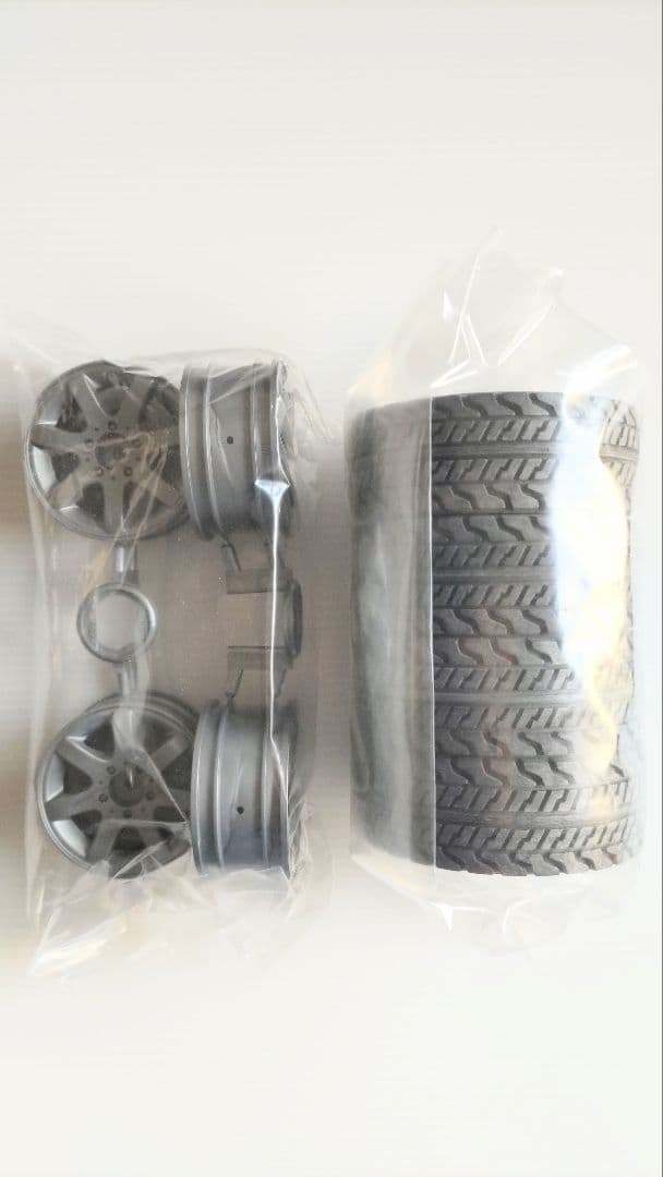 タミヤ 1/10 メルセデス・ベンツ G320 カブリオ