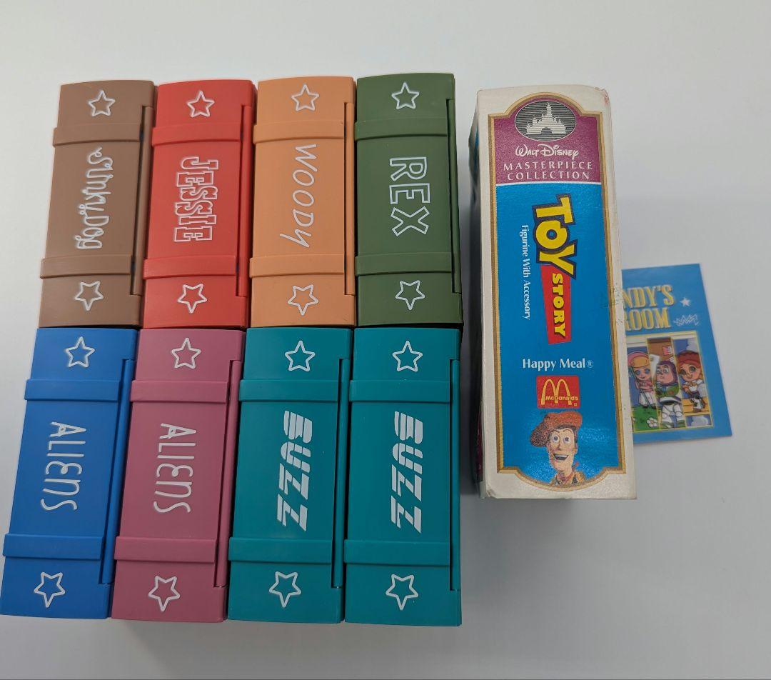 トイストーリー トレンドングフィギュア　ピクサー　POP MART Disney