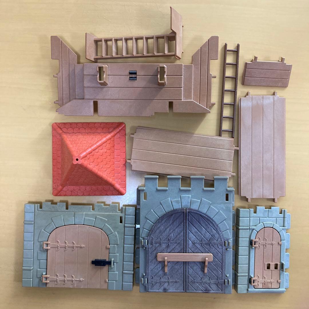 古いプレイモービル　お城・家のパーツ大量