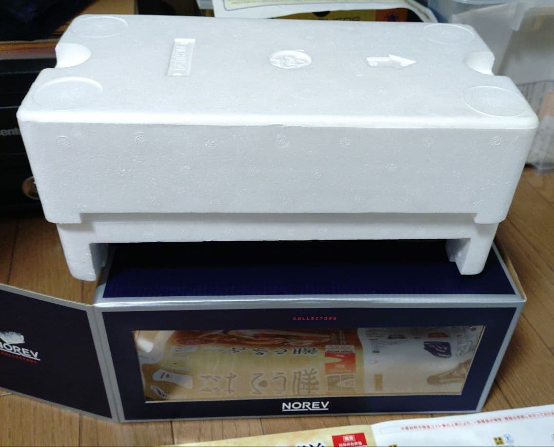 1/18 ミニカー　NOREV製　ベンツ ClS ブラック