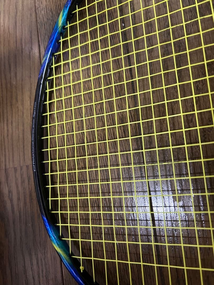 【廃盤 極美品】YONEX ASTROX77 4UG5 バドミントンラケット