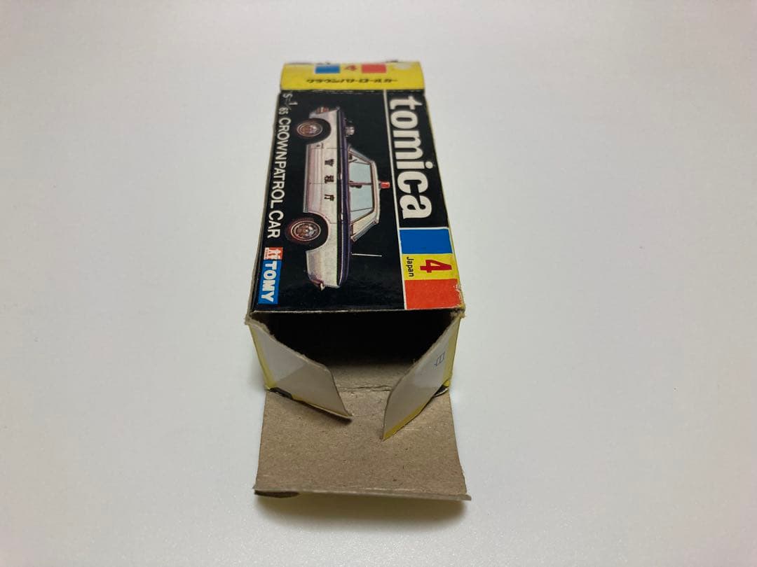 トミカ　日本製　クラウン　パトロールカー　1Aホイール　赤色灯Aタイプ　色指定箱